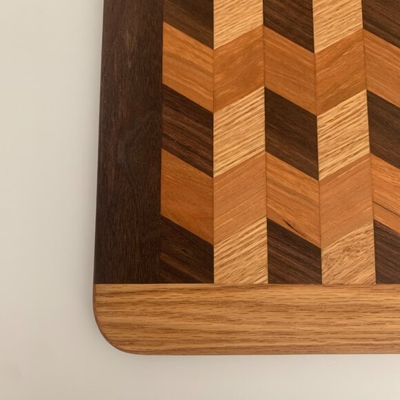 Cutting Board Walnut / Oak / Cherry Hardwoods Hand Crafted Reversible - Picture 9 of 10